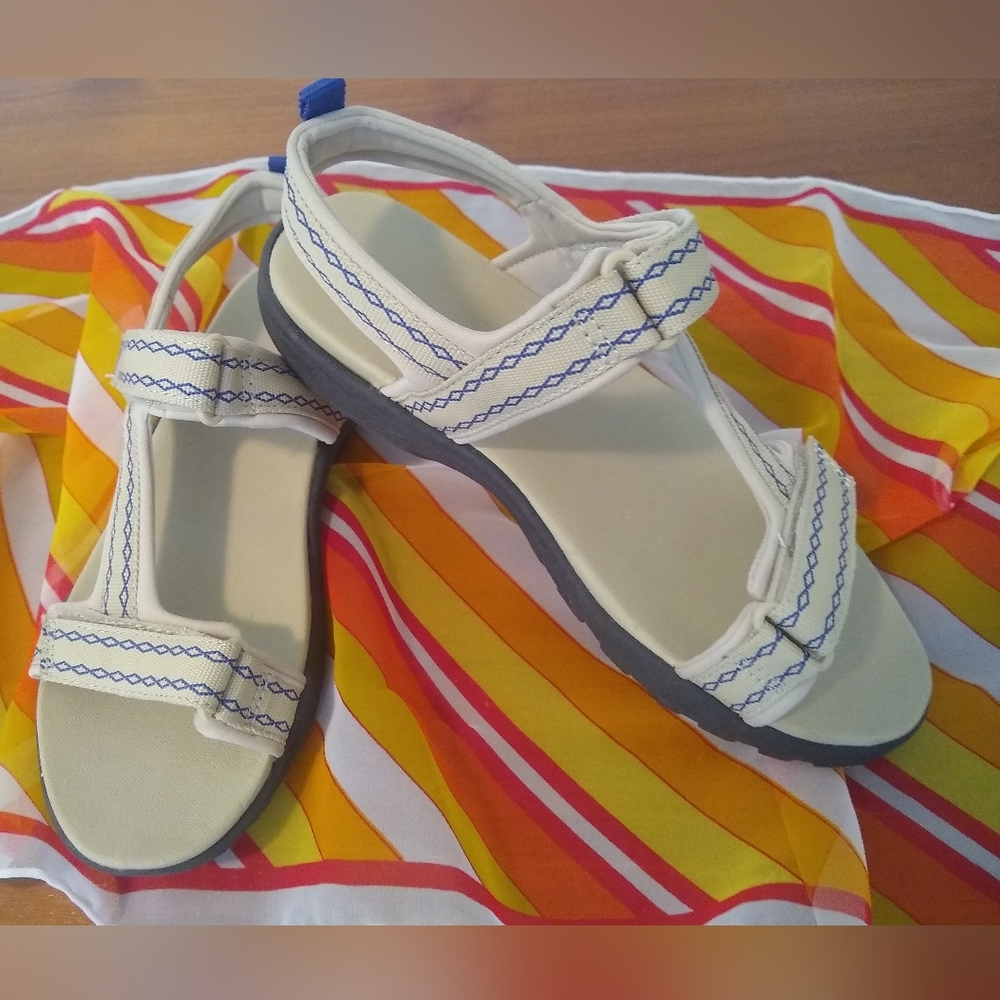 Rugged Outback Casual Canvas Sandals, White w Navy Detail, Velcro Closure, 7.5